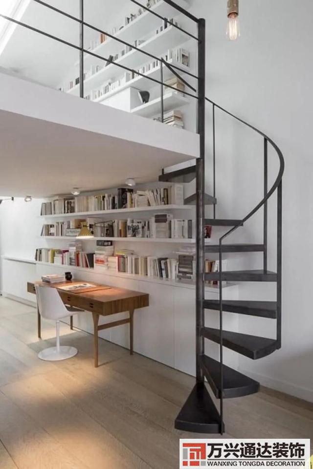 復(fù)式客廳裝修復(fù)式客廳裝修圖片